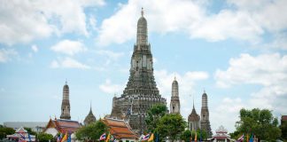 Chùa Wat Arun mang đậm nét kiến trúc Thái Lan