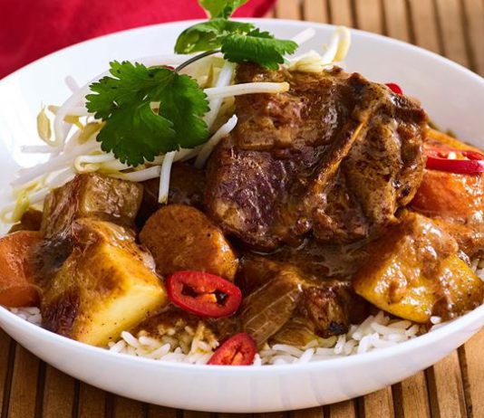Kaeng Hang Le món ăn đặc trưng của miền Bắc Thái Lan